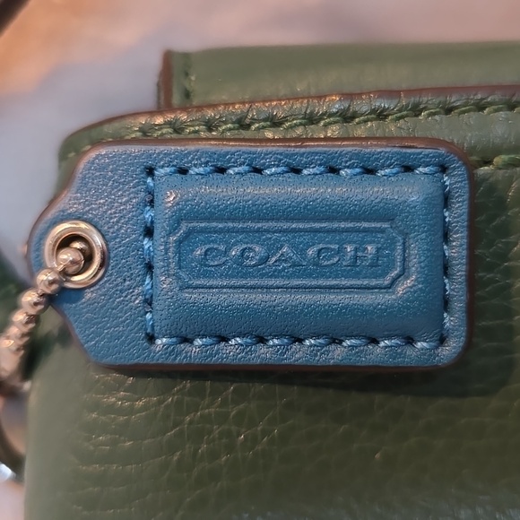 Coach Turn Lock Mini Crossbody Hunter Green Blue Tag Excellent Condition - Picture 3 of 13
